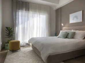 Thisean Modern Suites by Athens Stay