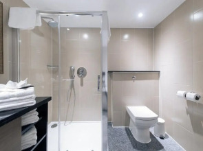 Renaissance London Heathrow Hotel