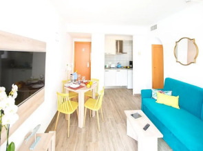 Flipflop Surfing Playa Apartments