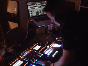 Crossroad Backpackers