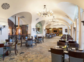 The Castle Hotel, a Luxury Collection Hotel, Dalian