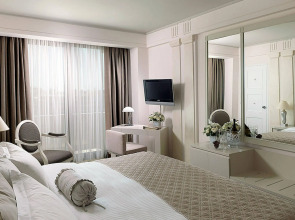 Отель NJV Athens Plaza