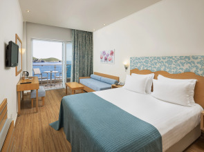 Akrotiri Beach Resort Hotel - Adults friendly