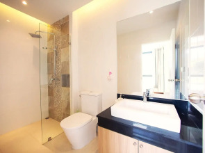 The Lago Apartments by Tropiclook