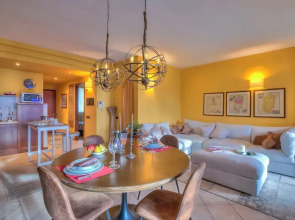 Alice House Terrace & Lake View