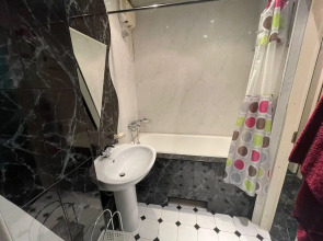 Tolstoy Apart Лейтейзена 6