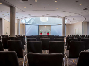 Отель Radisson Blu Sobieski