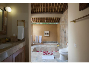 Курортный отель Wapa di Ume Ubud Resort & Spa