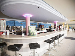 Port Fiesta Park Hotel