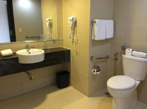 Holiday Inn Express Manila Newport City