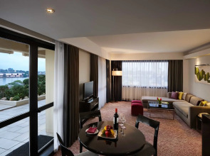 Cinnamon Lakeside Colombo