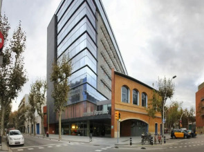 Отель ILUNION Barcelona