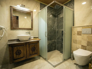 Ada Cave Suites Hotel