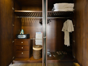 VOGO Abu Dhabi Golf Resort & Spa