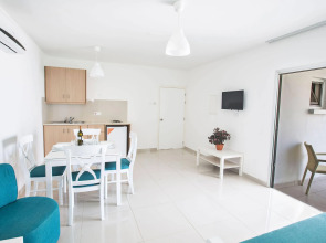 Tsokkos Holiday Hotel Apartments