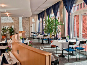 TRYP by Wyndham Halle