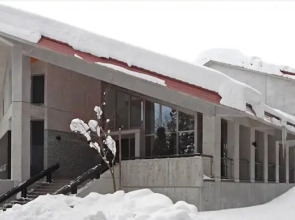 The Ridge Hotel & Apartments