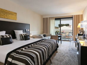 Отель Barriere Le Gray d'Albion