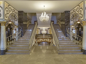 Royal Holiday Palace