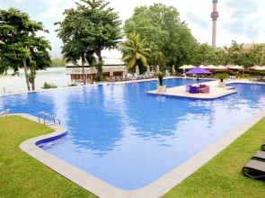 Cinnamon Lakeside Colombo