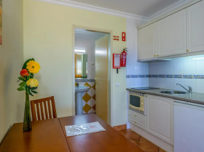 Canavial I & II Apartments