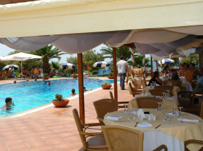 Oasis Hotel Kyparissia