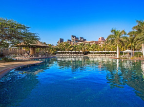 Lopesan Baobab Resort