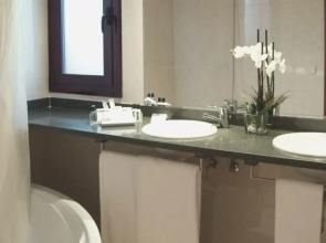 Отель RH Sorolla Centro