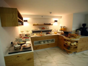 Maxim Hotel Tel Aviv Adults Only (Отель для взрослых)