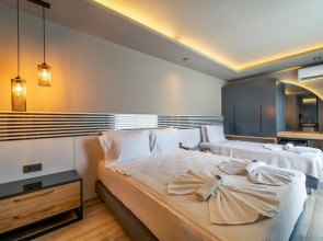 S3 Seahorse Beach Club & Hotel