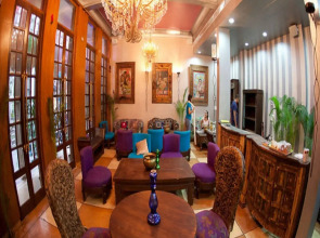 Jyoti Mahal A Royal Heritage Hotel - 5 Mins from New Delhi Railway station & 2Mins From Metro