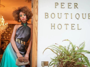 The Elliot - Adults only