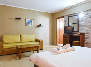 Sacallis Inn Beach Hotel