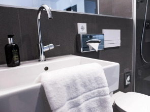 &REPEAT Köln Airport