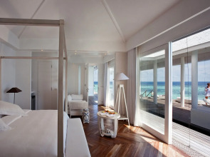 Diamonds Athuruga Maldives Resort & Spa