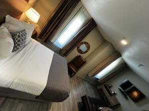 Urban Boutique Hotel