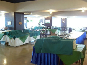 Отель Tokyo Business