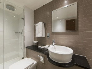 Thistle Trafalgar Square Hotel