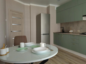 Апартаменты на проспекте Российский 13