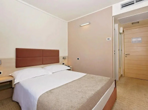 Hotel Mediteran Plava Laguna