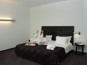 Axis Viana Business & SPA Hotel