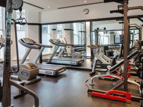 60 Hyde Park Gate Hotel