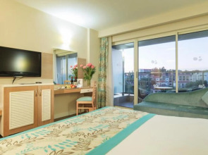 Sunrise Queen Luxury Resort & Spa