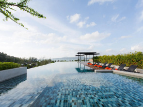 6th Avenue Surin Beach