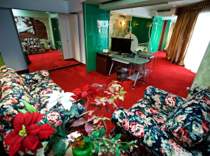 Grand Pier Hotel Old Town