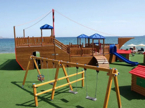 Kiani Beach Resort Family