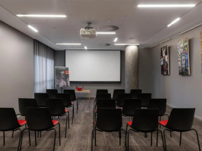 Radisson RED V&A Waterfront, Cape Town