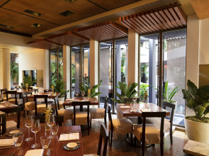 Anantara Siam Bangkok Hotel