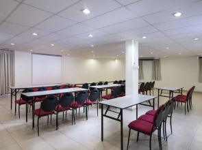 Golden View Serviced Apartment