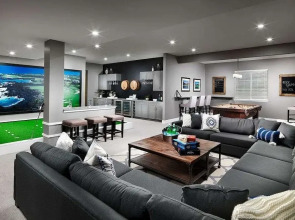 2 BR con patio por el centro comercial